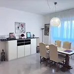 Vicino Al Centro
